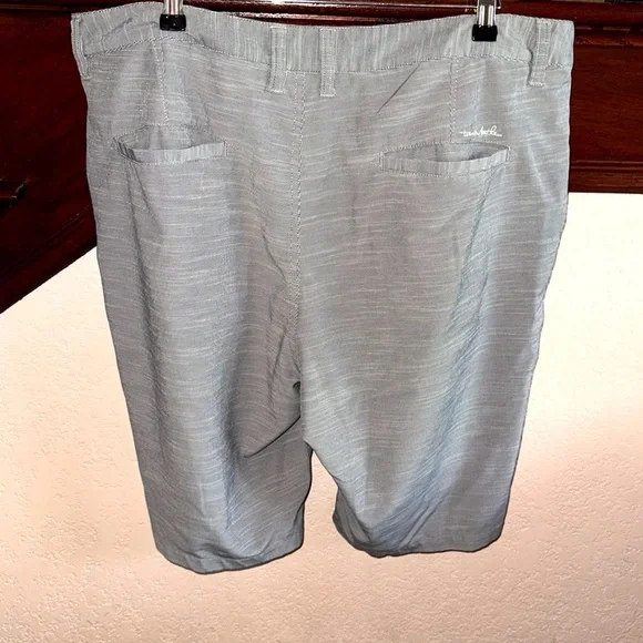 TravisMathew Men's Size 38 Gray Shorts for Golf or Casual Summer Wear Golfing - Picture 3 of 7